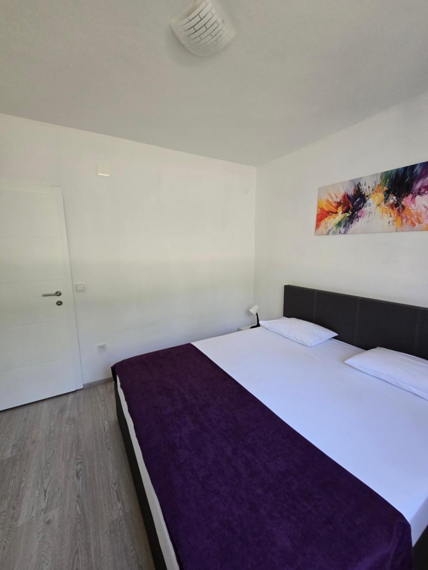 Apartment Ante And Dijana Starigrad Exterior photo