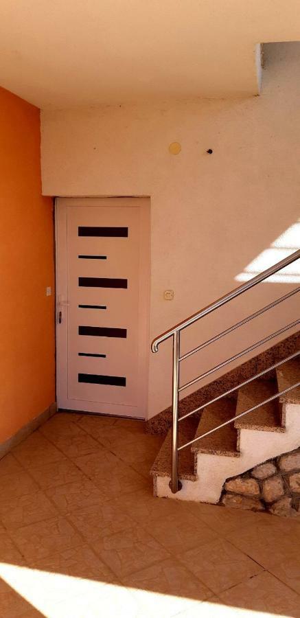 Apartment Ante And Dijana Starigrad Exterior photo
